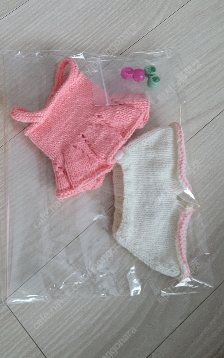 파올라 레이나 수제인형옷 팝니다.--4