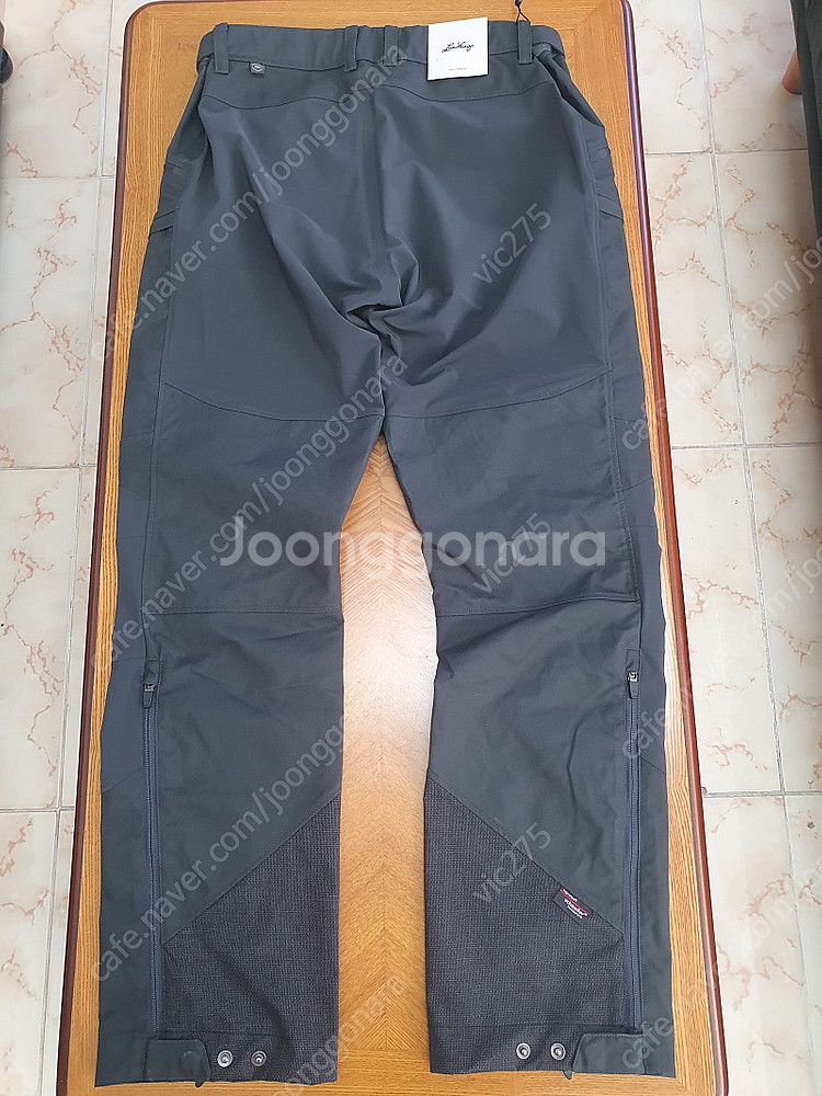 룬닥스 마케 프로 팬츠 새제품 50% 이상 할인가에 판매합니다.--1