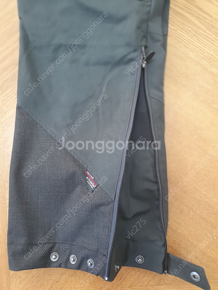 룬닥스 마케 프로 팬츠 새제품 50% 이상 할인가에 판매합니다.--5