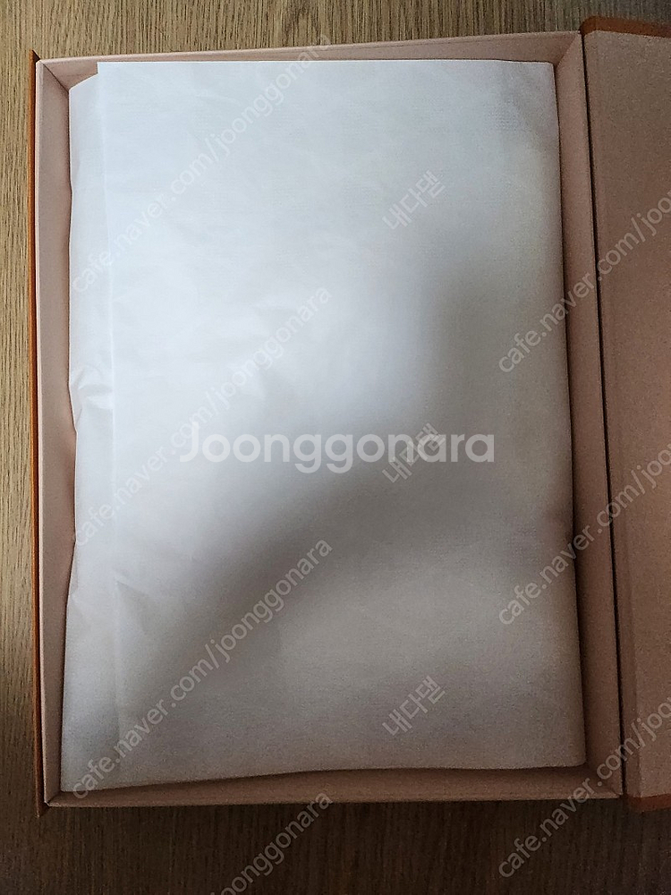 루이비통 X 니고 콜라보 한정판 자수 티셔츠팝니다(미개...--9