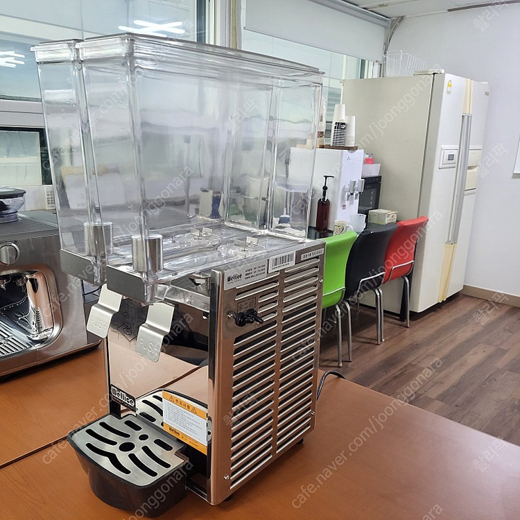 웰아이스 주스냉각기 디스펜서 LP8 2구 판매합니다.--1