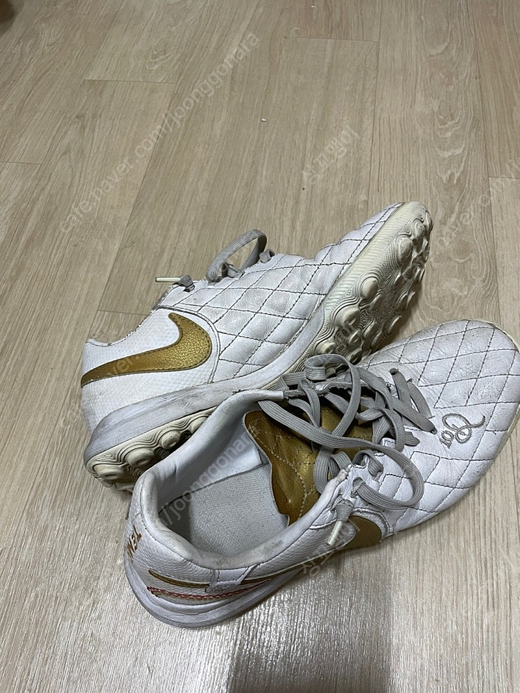 [250] 나이키 티엠포 레전드 7 프로 R10 호나우지뉴 풋살화--1