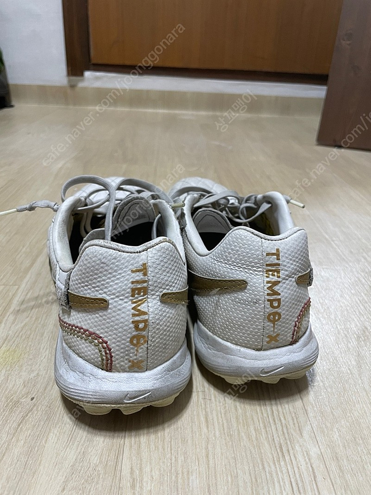 [250] 나이키 티엠포 레전드 7 프로 R10 호나우지뉴 풋살화--2