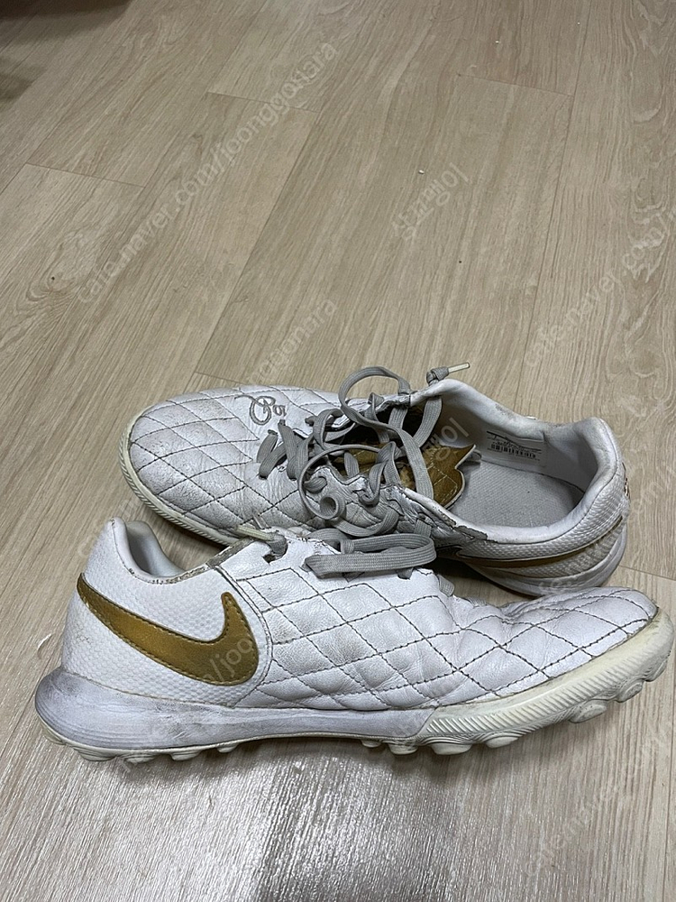 [250] 나이키 티엠포 레전드 7 프로 R10 호나우지뉴 풋살화--3