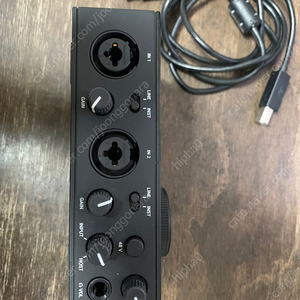 NI Komplete Audio 2