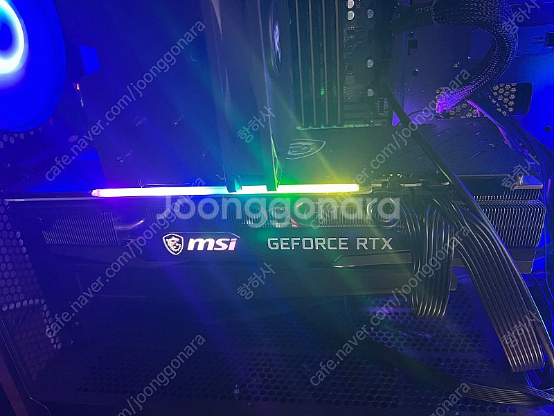 MSI RTX 3070 게이밍 Z 트리오--0