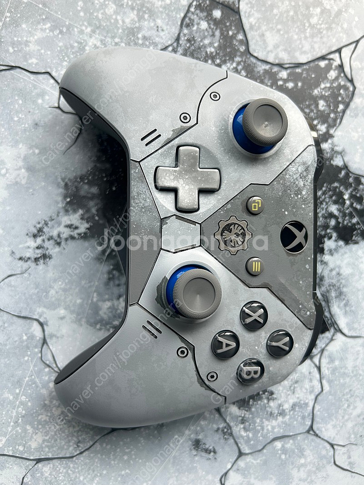 광주 XBOX ONE X 기어즈 에디션--2