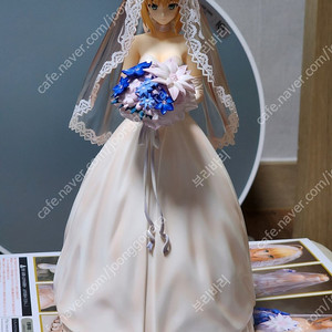 애니플렉스 세이버 로열드레스