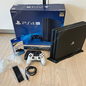 ps4 pro 1TB 팝니다 (정품패드2개,충전거치대(새거),고무커버 다드림)