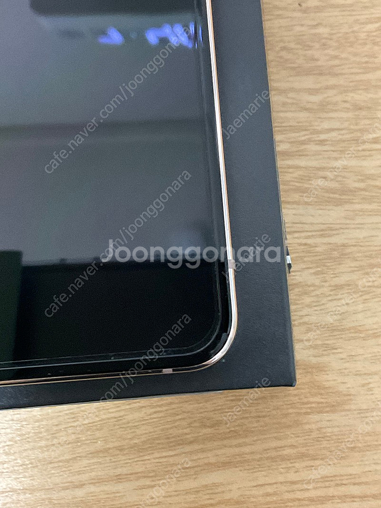 Z플립4 256GB 핑크골드--6