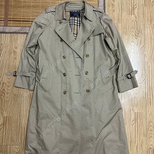 BURBERRY 버버리 롱 트렌치 코트 베이지 남성 100L 사이즈 택포 20만