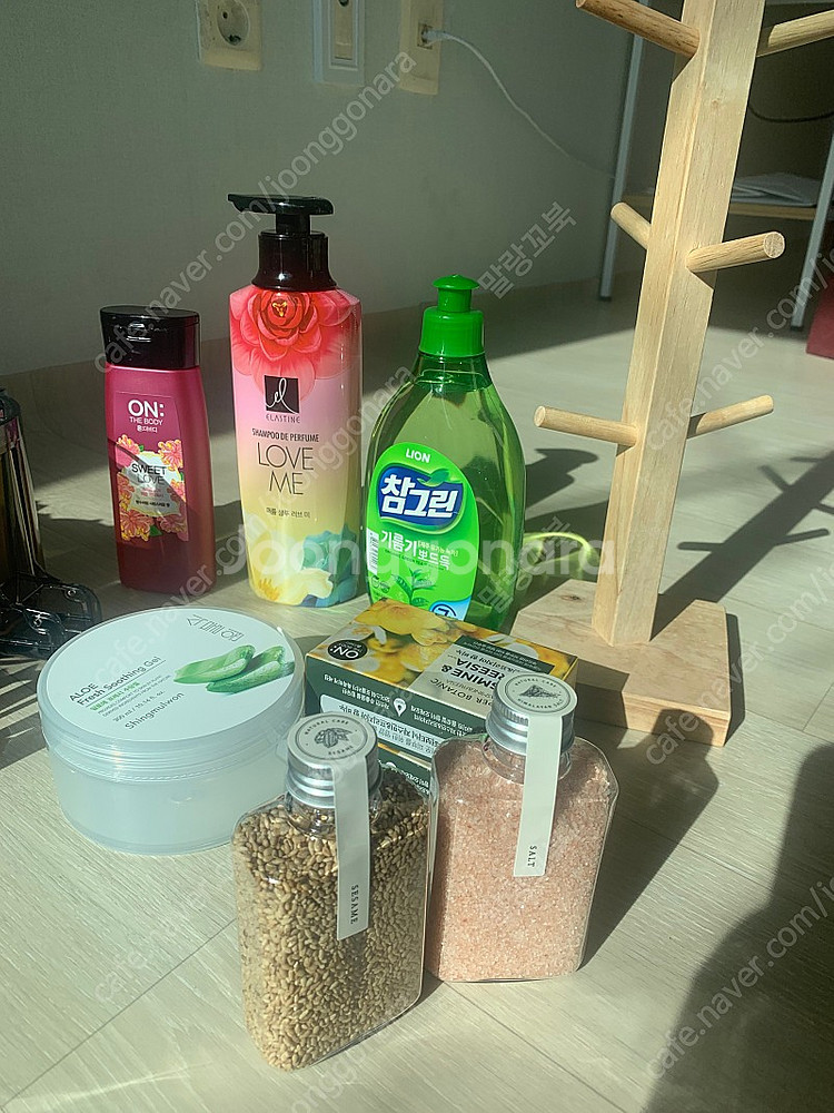 휴롬 착즙기 h310 화이트+생필품(필요하시면) 택포가...--5