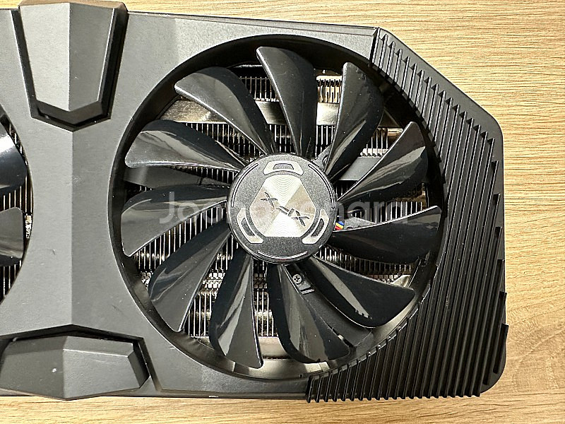 라데온 xfx rx5700xt 팝니다.--1