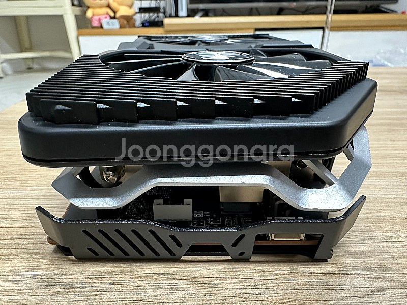 라데온 xfx rx5700xt 팝니다.--3