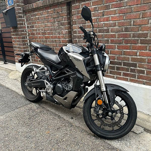 혼다 cb125r 8600km 짧은키로수판매