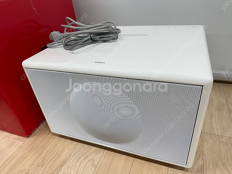 제네바 L 화이트 판매합니다.--0