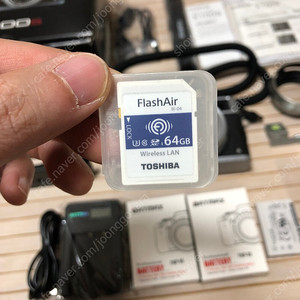 도시바 와이파이 메모리카드 flashair 64gb
