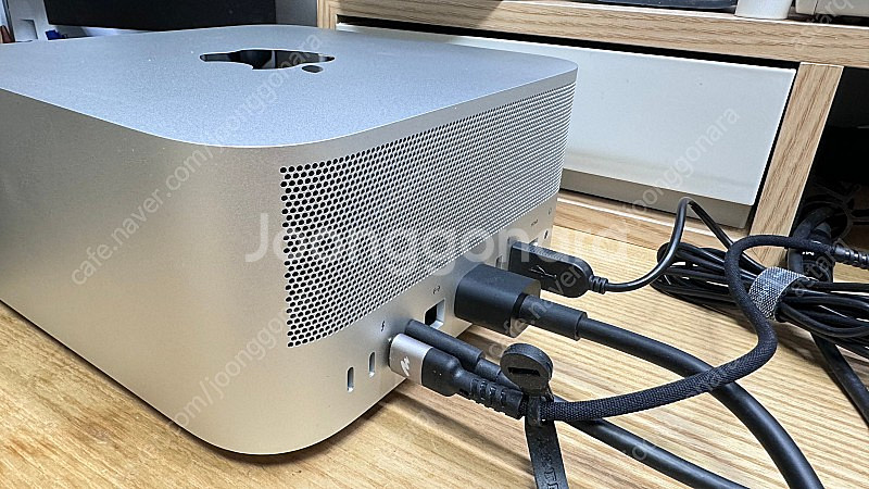 애플 맥스튜디오 M1 MAX 10코어 32GB / 24...--1
