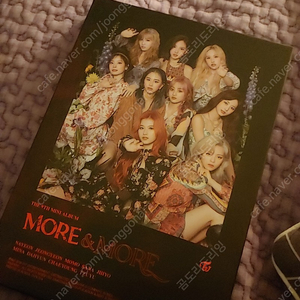 트와이스 9집 미니앨범 more & more