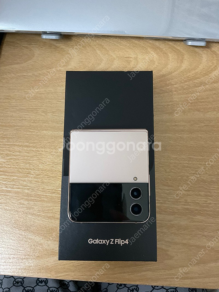 Z플립4 256GB 핑크골드 자급제 급처 합니다--0