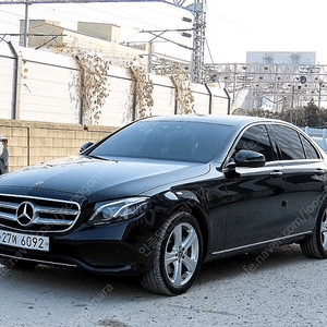 벤츠E클래스 W213 E220d 4MATIC 아방가르드 (5인승)