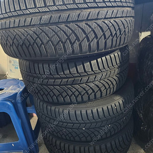 215 50 17 금호 윈터 타이어 4짝 한대분