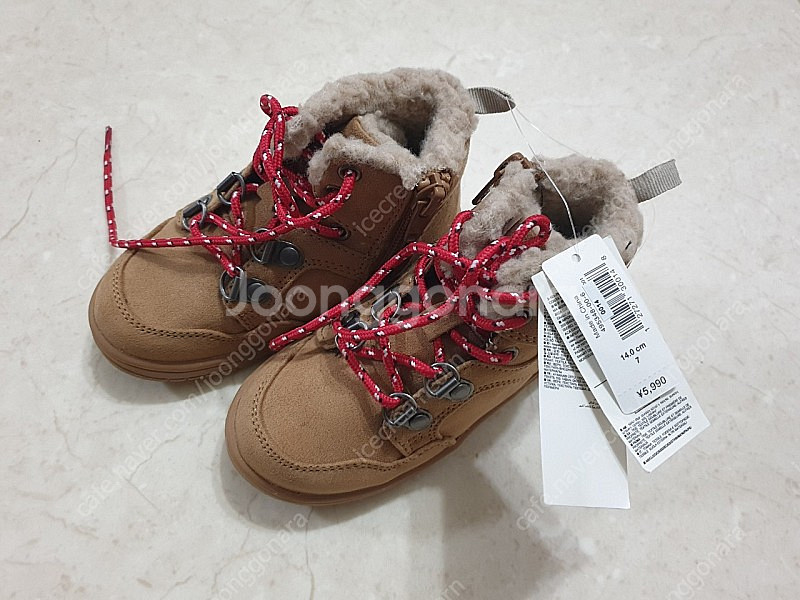 갭 GAP 부츠 새것과 아디다스 부츠 140--2