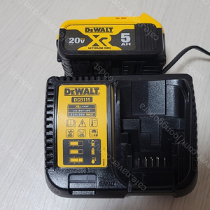 ​​정품 디월트 20v 5.0Ah 리튬이온 배터리 + 충전기 XR 배터리 밧데리 충전기 세트