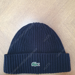 라코스테 리브드 울 블렌드 비니 새제품 50% 할인가에 판매합니다.