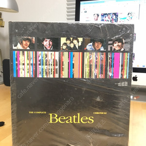 [도서] The Complete Beatles Chronicle 새제품 판매합니다.