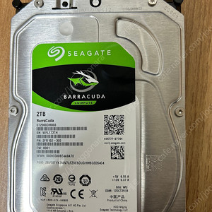 씨게이트 hdd 2tb, 크루셜 ssd 500gb 2개 삼성 ddr4 16gb 램 2개 팝니다.