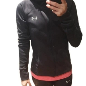 새상품 XS(마른55까지 추천) 정가159000 - 언더아머 여성 기능성 스톰 콜드기어 따뜻 신축성 스웨킷 집업 러닝 후드 재킷 6만원드림