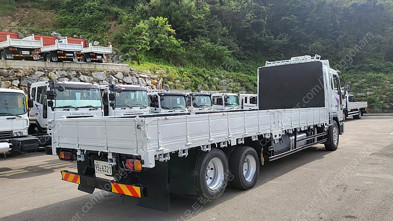 대우 노부스 후축 카고트럭 13년형 배출가스 3등급 7.5m 농기계 장비운반용 중고화물차 이미지