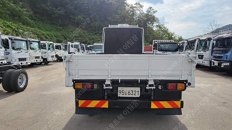 대우 노부스 후축 카고트럭 13년형 배출가스 3등급 7.5m 농기계 장비운반용 중고화물차 이미지