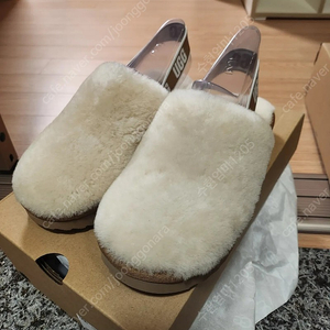 UGG 어그 슬리퍼 플러프예 빅키즈 3싸이즈