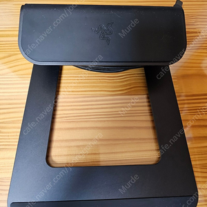 레이저 노트북 스탠드 크로마 V2 (Razer Laptop Stand Chroma V2)