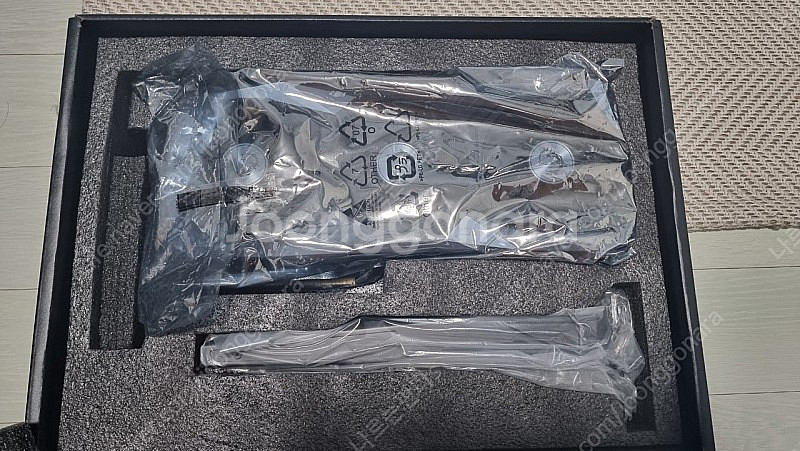 MSI 라데온 RX6800 게이밍X 트리오 팝니다--3