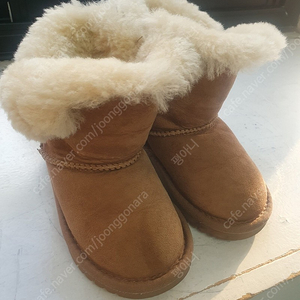 UGG 호주 오즈웨어 키즈 버튼 부츠 uk11 9/10 (190) 사이즈 체스넛