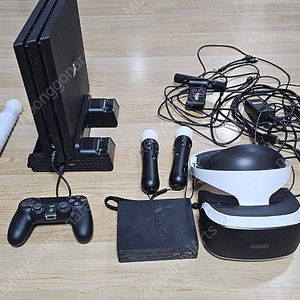 PS4 PRO + PS VR1 + CD2장 일괄 판매합니다.