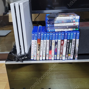 가격인하) ps4 프로 화이트 내장1tb 외장 1tb 팝니다