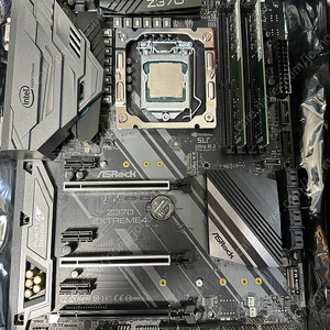 8086k + z370 asrock ex4 + 32GB