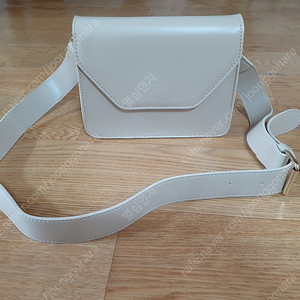 가방 새거입니다 예쁜니다 요즘 편하게 사용하세요 10000원 이미지