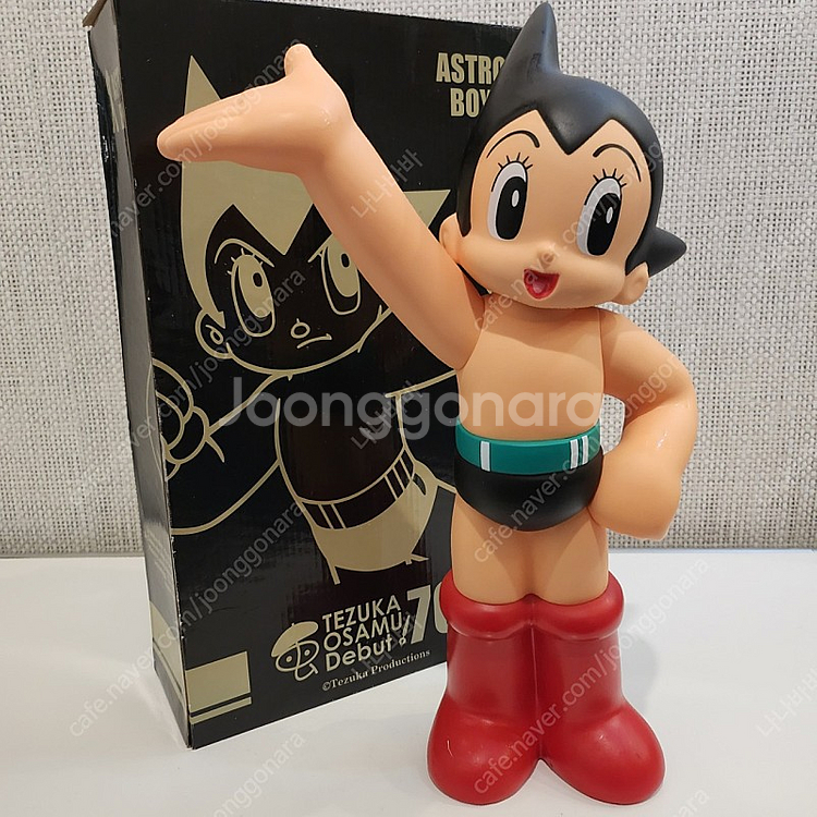 롯데리아 아톰 탄생 70주년 피규어 팝니다--0