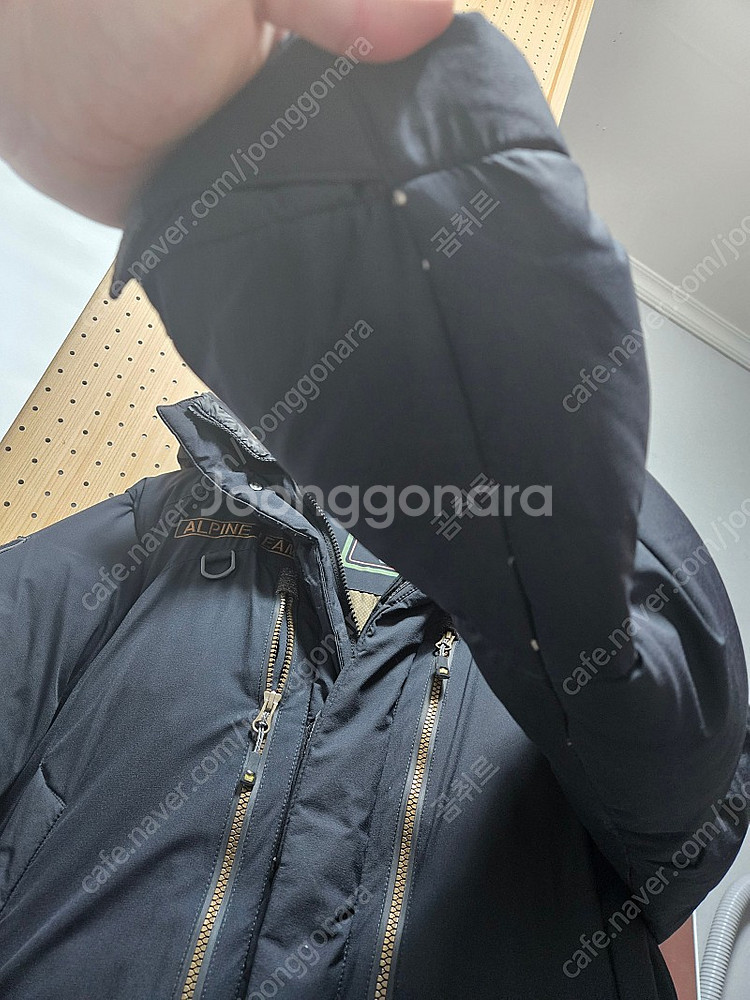 K2 코볼드 대장급 패딩 95사이즈 판매합니다--1