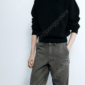 문달 Basic Round Knit in Black 컬러 판매 (베이직 라운드 니트)