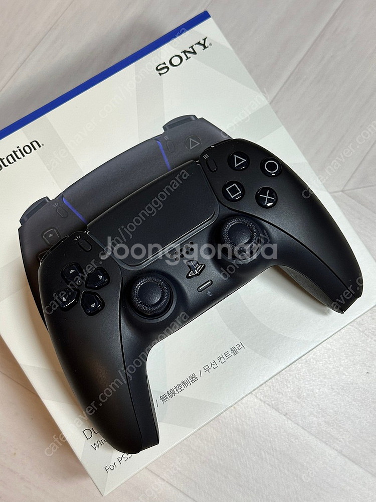 PS5듀얼센서 개봉만한것 팝니다(서울지역)--0