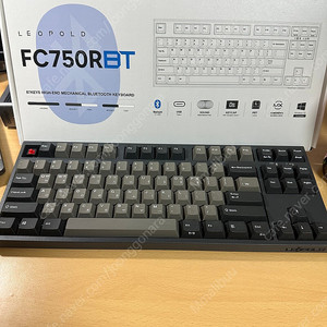 레오폴드 FC750RBT