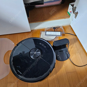 로보락 S6 maxv 로봇 청소기 팝니다.