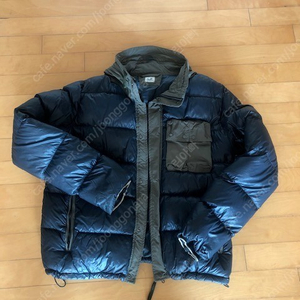 CP 컴퍼니 고글 수류탄 오리털 패딩 매장판 정품 판매 합니다.