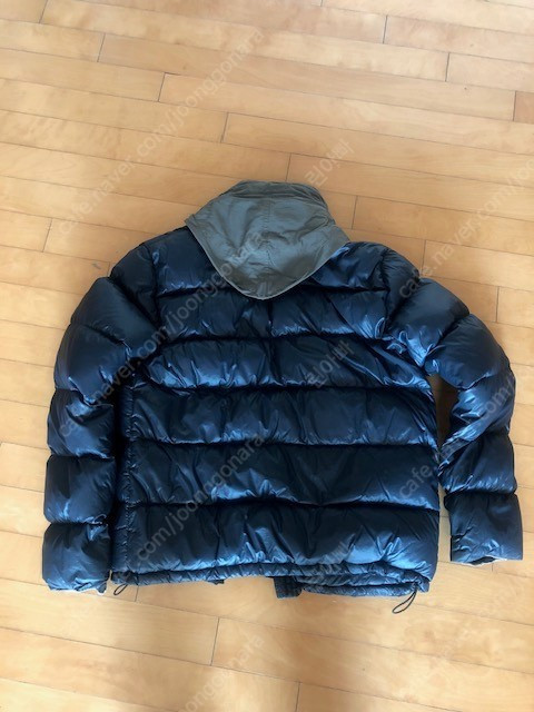 CP 컴퍼니 고글 수류탄 오리털 패딩 매장판 정품 판매 합니다.--1